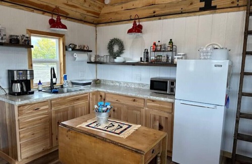 Fort Laramie Cabin | Hayfield Cabin 2, a place to get away from it all!