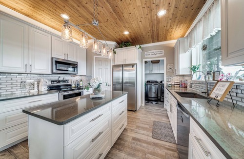 Helotes House | Heated Pool, Game-room Clubhouse, Hot tub, Playground, Views, Additional Cottage