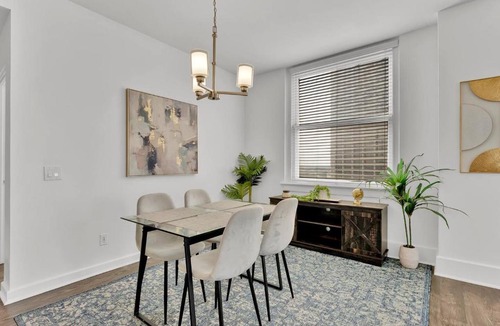 Downtown Fort Worth Apartment | HEB 104 Spacious Condo Downtown Fort Worth, Free Parking, Gym