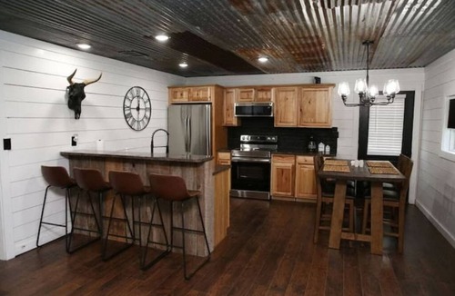 Palestine Cottage | Hidden Gem Cottages: Ruby Cottage