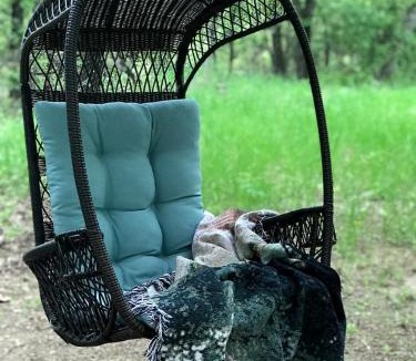 Weatherford House | Hidden Treasure Tiny Harvest House Forest Getaway 30 Min. West of Fort Worth