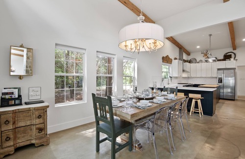 Red Oak House | Hidden Valley Ranch. Relax and enjoy this secluded 27 acre ranch.