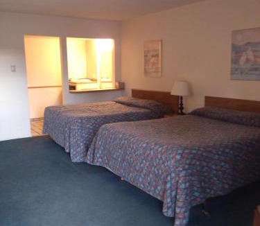 Rocky Ford Hotel | High Chaparral Inn