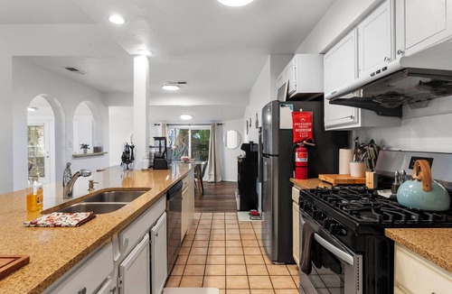 Albuquerque House | High Desert Retreat | Breakfast | ABQ & Santa Fe