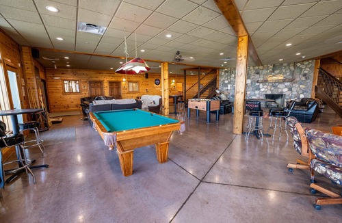 Pierre Cabin | Highpoint Lodge Upper Level Outside Deck