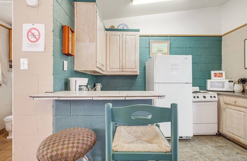 Whitney Apartment | Hike On-Site: Lake Whitney Studio Hideaway