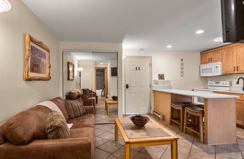 Four O'Clock Condo | Hiking, Biking & Ski in/Out; Walk to Town