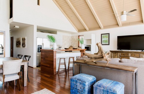 Castroville Hotel | Hillside Boutique Hotel