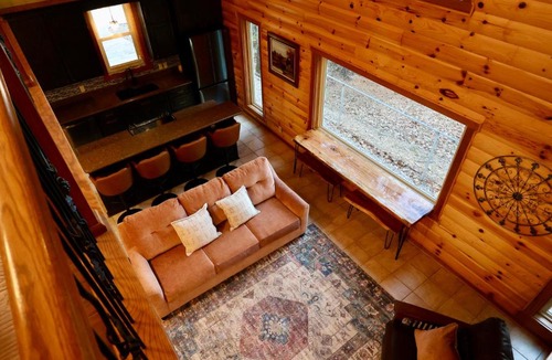 Hot Springs Village House | Hillside Hideaway Retreat - A Secluded Modern Cabin
