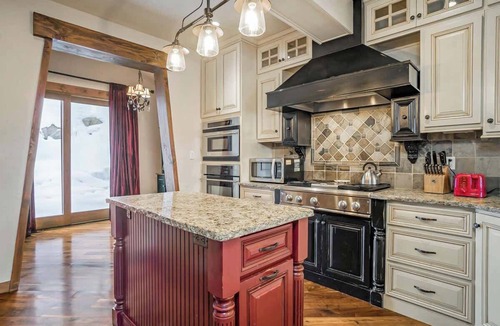Bear Crossing Ski Chalet | Hillside Views | Hot Tub | Trail Access