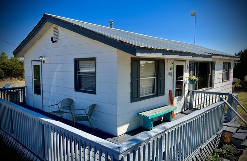 Payne County House | Hilltop Stargazer = OSU Stilly casino Golf sunsets & No dirt rds + a Big yard!