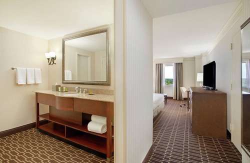 Tougaloo Hotel | Hilton Jackson