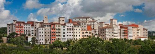 Wetmore Hotel | Hilton Vacation Club Eilan Resort & Spa San Antonio