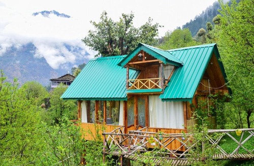 Banjar Ski Chalet | Himalayan Abode Tree House