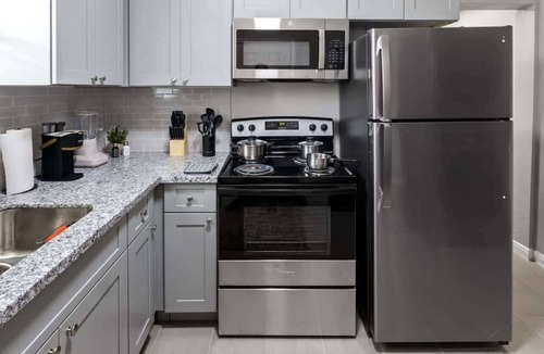 MacGregor Apartment | Historic 2BR Loft 2 I Med Center I NRG I Downtown