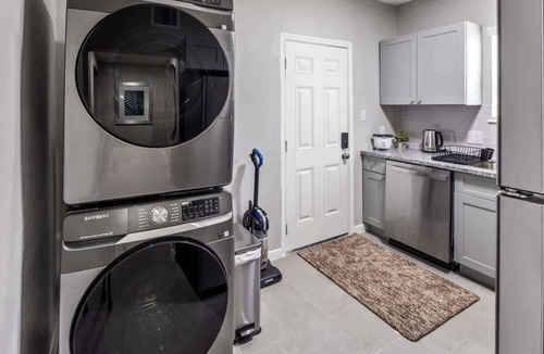 MacGregor Apartment | Historic 2BR Loft 2 I Med Center I NRG I Downtown