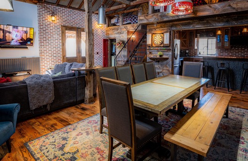 Avery Park House | Historic Barn House - Near CSU and Stadium!