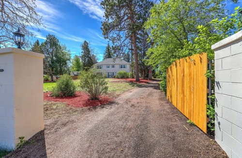 Broadmoor House | Historic Broadmoor Estate 5000 Sqft, Private Acer, Near Broadmoor Resort