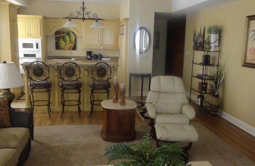 Mena Apartment | Historic Downtown Loft