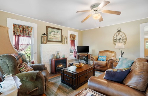 Dover House | Historic Early Settler Farm House that Has Been Modernized For Your Comfort.