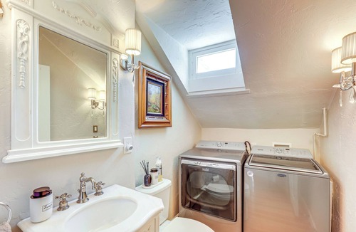 Capitol Hill Cottage | Historic French Consulate! Cap Hill Area, Walkable