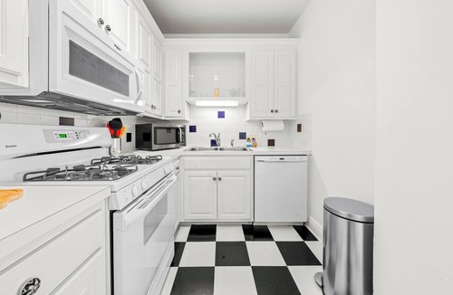 North Hyde Park Apartment | Historic Kansas City Penthouse Loft middle of KC!