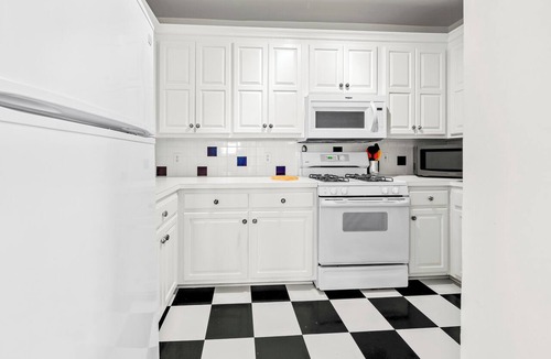 North Hyde Park Apartment | Historic Kansas City Penthouse Loft middle of KC!