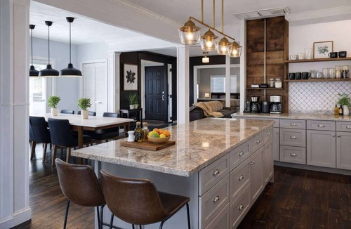McKinney House | Historic McKinney Home: Walk to Square, sleeps 12.