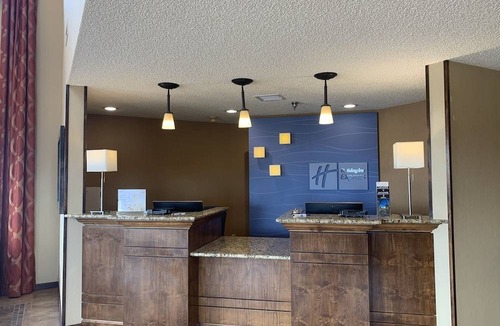 Torrington Hotel | Holiday Inn Express Hotel & Suites Torrington, an IHG Hotel