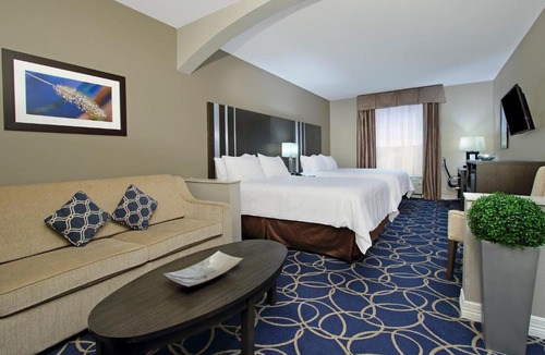Greater Greenspoint Hotel | Holiday Inn Express and Suites Houston North - IAH Area by IHG