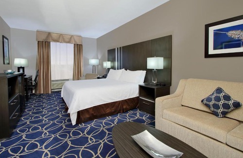 Greater Greenspoint Hotel | Holiday Inn Express and Suites Houston North - IAH Area by IHG