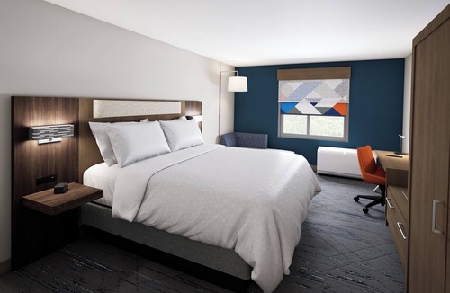 Garden City Hotel | Holiday Inn Express Garden City East by IHG