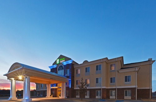 Dawn Hotel | Holiday Inn Express Hereford, an Ihg Hotel