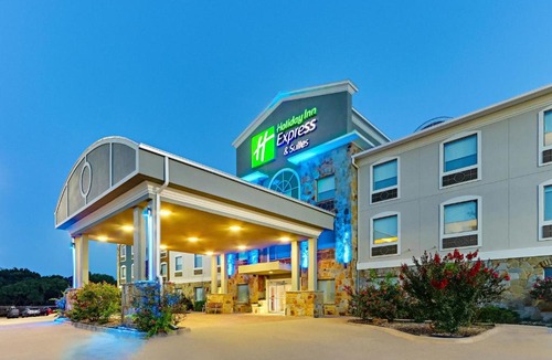Weatherford Hotel | Holiday Inn Express Hotel and Suites Weatherford by IHG