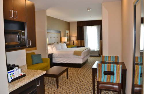 St. Joseph Hotel | Holiday Inn Express Hotel & Suites St. Joseph by IHG