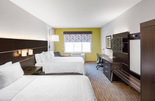 Altoona Hotel | Holiday Inn Express Hotel & Suites Altoona-Des Moines by IHG