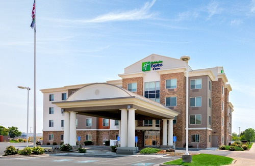Ontario Hotel | Holiday Inn Express Hotel & Suites Ontario, an Ihg Hotel