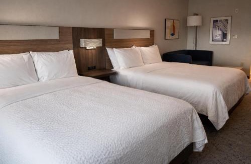 Bridgeport Hotel | Holiday Inn Express & Suites Bridgeport by IHG