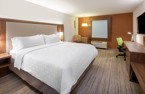 Blackwell Hotel | Holiday Inn Express & Suites Blackwell by IHG