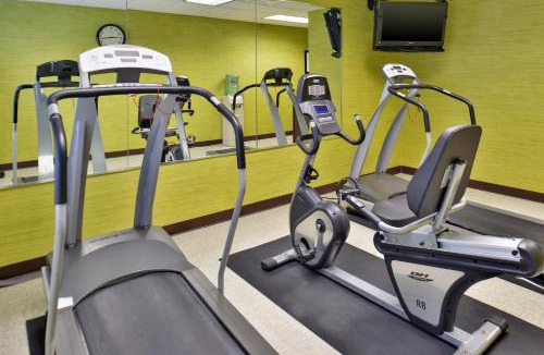 Southside Hotel | Holiday Inn Express & Suites San Antonio South by IHG
