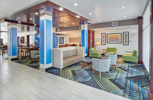 El Dorado West Hotel | Holiday Inn Express & Suites El Paso East-Loop 375 by IHG