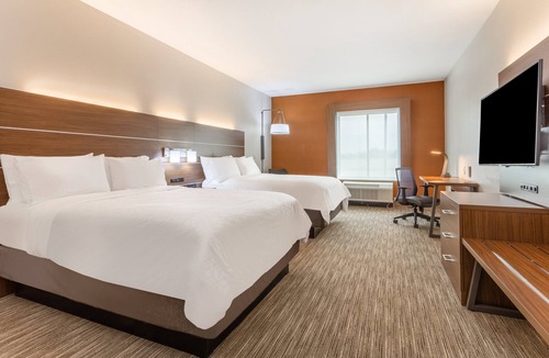 Kearney Hotel | Holiday Inn Express & Suites Kearney by IHG