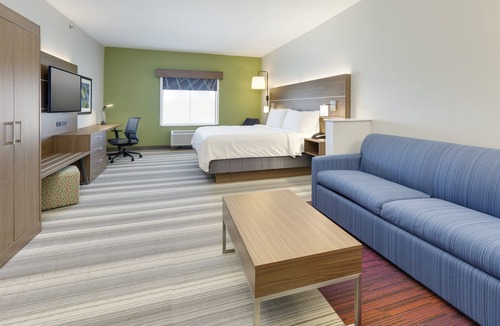 Denton Hotel | Holiday Inn Express & Suites Denton North by IHG