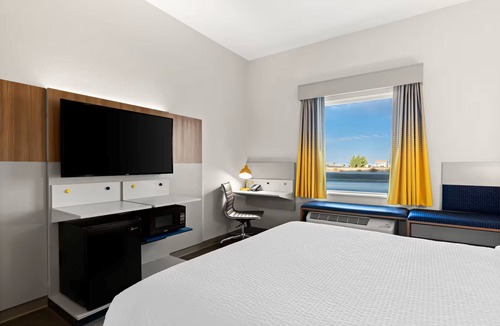 George Hotel | Holiday Inn Express & Suites George Quincy South by IHG