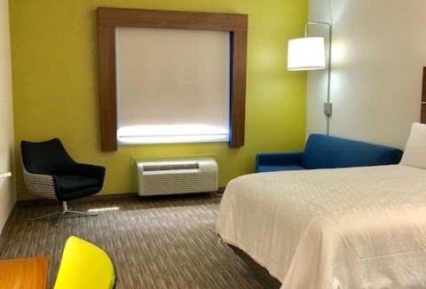 Longview Hotel | Holiday Inn Express & Suites Longview South I-20 by IHG