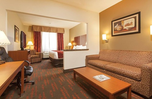 Southside Hotel | Holiday Inn Express & Suites Santa Fe by IHG