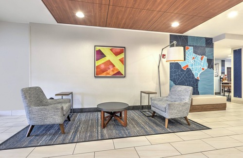 Grand Prairie Hotel | Holiday Inn Express Hotel & Suites Dallas-Grand Prairie I-20 by IHG
