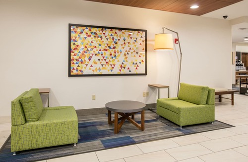 Grand Prairie Hotel | Holiday Inn Express Hotel & Suites Dallas-Grand Prairie I-20 by IHG