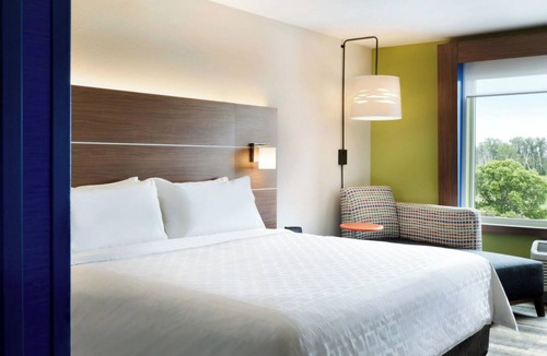 Nebraska City Hotel | Holiday Inn Express and Suites Nebraska City by IHG