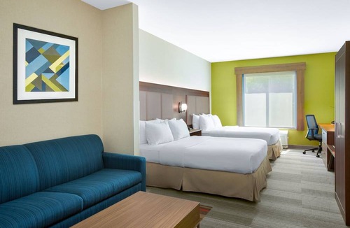 Ontario Hotel | Holiday Inn Express Hotel & Suites Ontario, an IHG Hotel